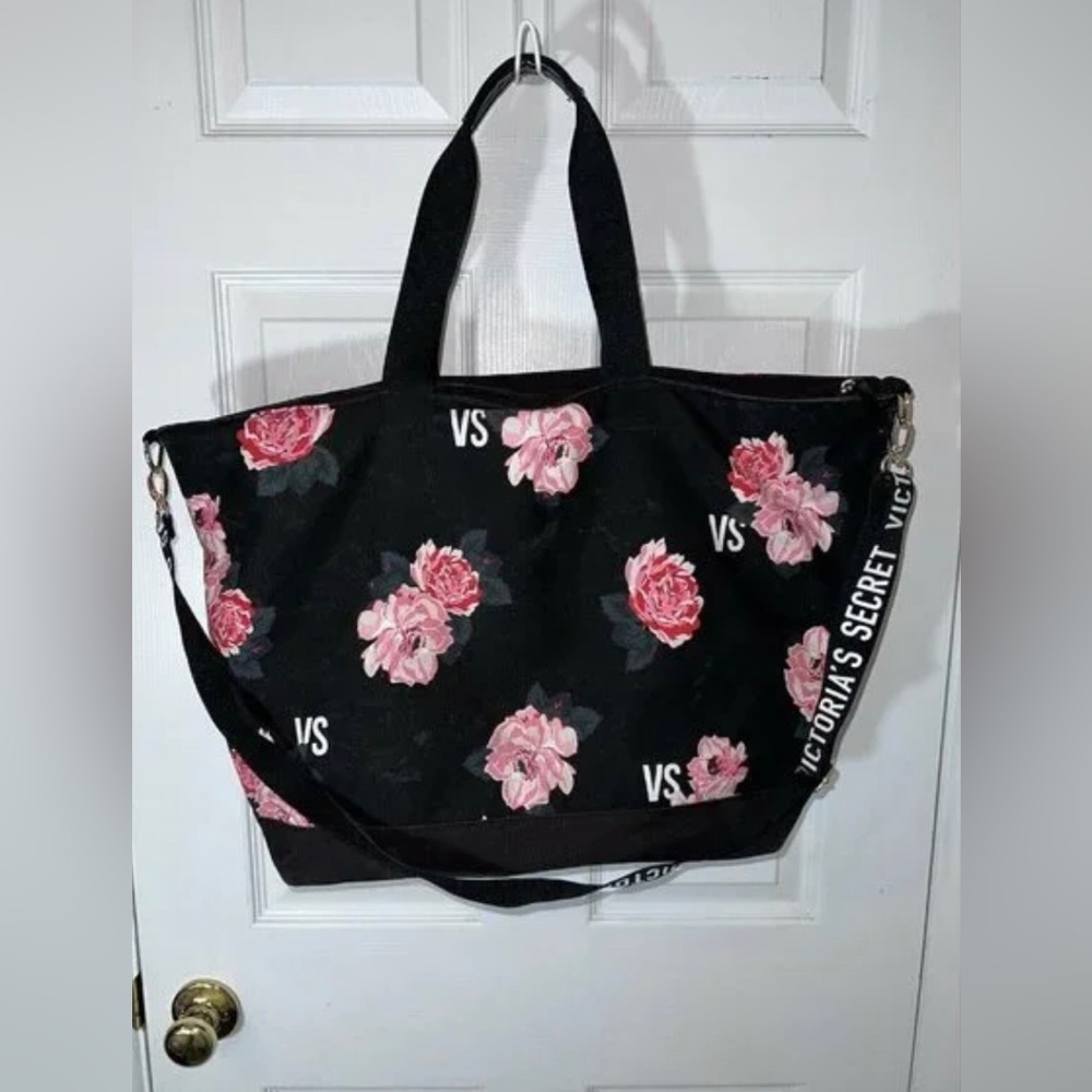 VICTORIAS SECRET Floral Tote 🔥